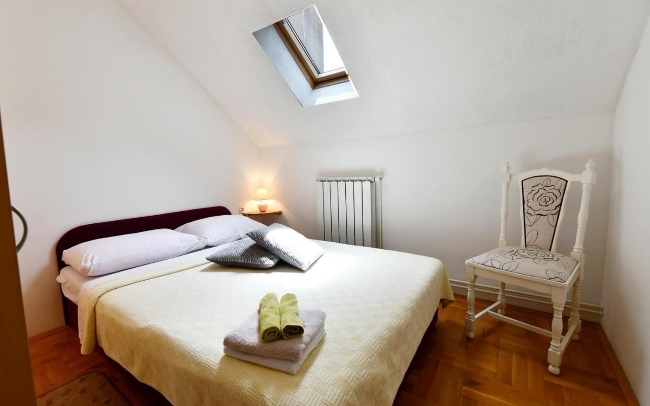 Apartments Alan Saborsko エクステリア 写真