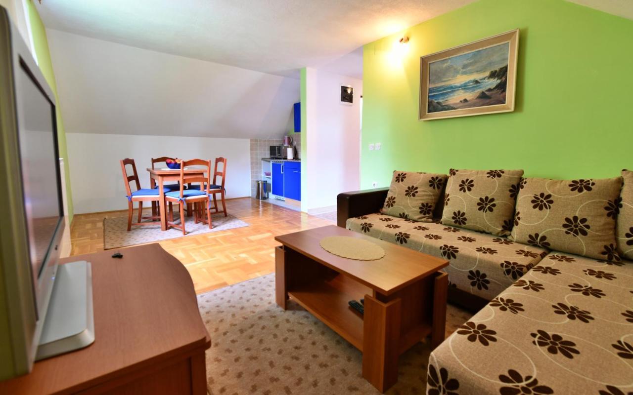 Apartments Alan Saborsko エクステリア 写真