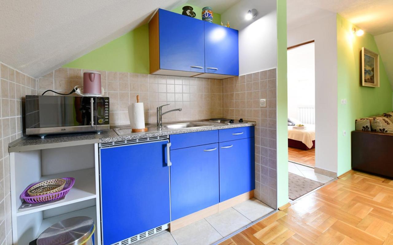 Apartments Alan Saborsko エクステリア 写真