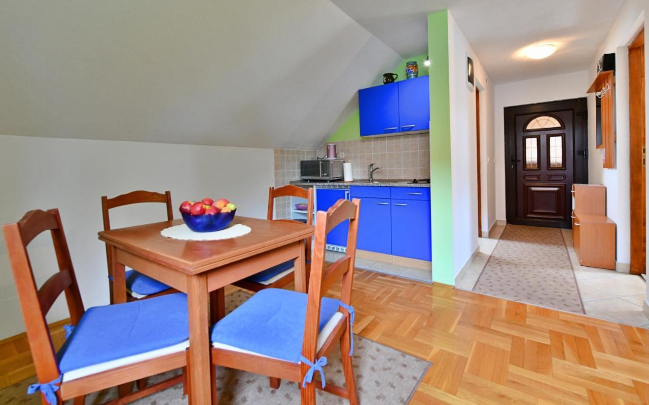 Apartments Alan Saborsko エクステリア 写真